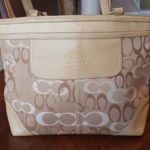 Price drop: COACH purse beige and white, vintage